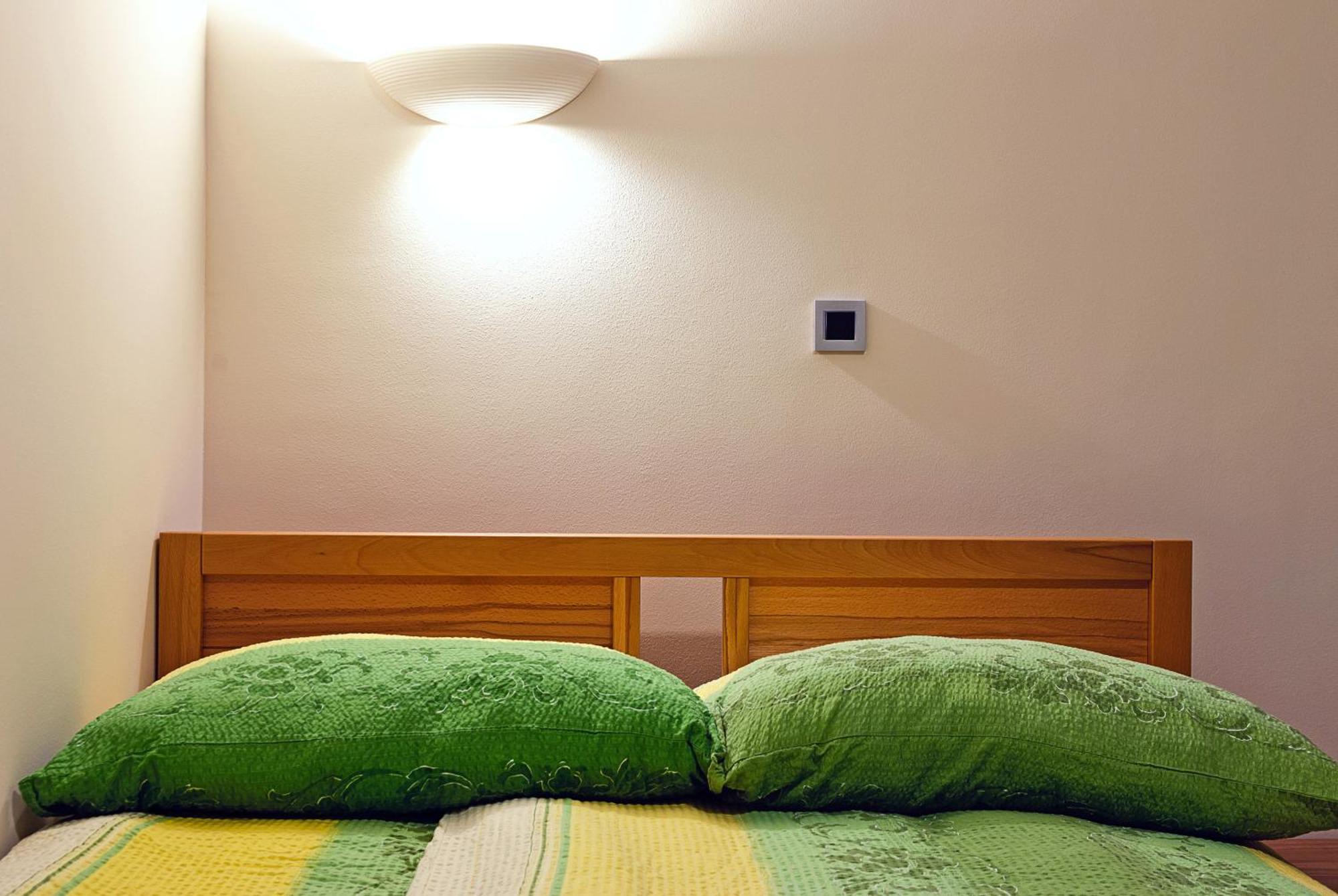 Hostel Plus Caffe Petrovce ภายนอก รูปภาพ