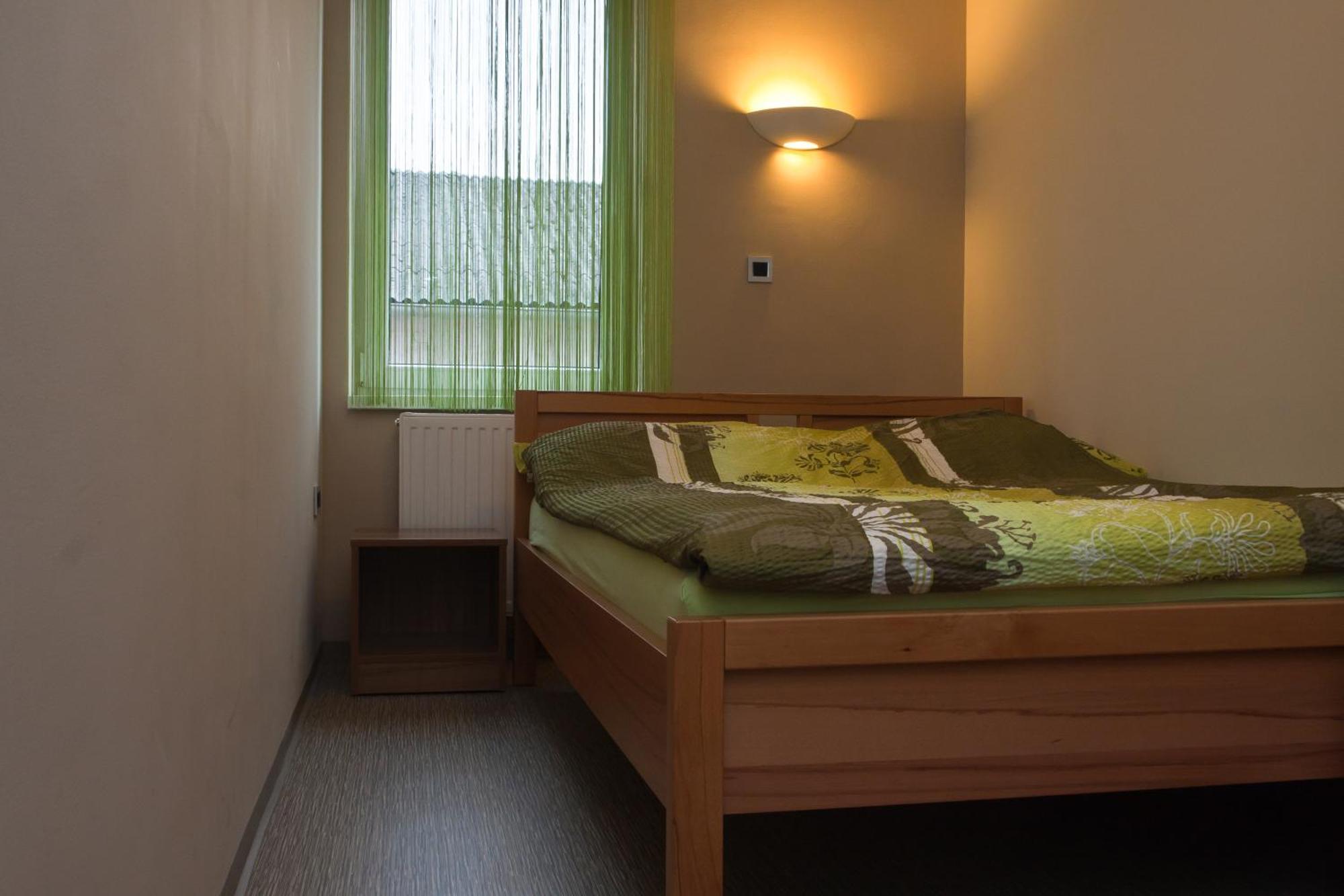 Hostel Plus Caffe Petrovce ภายนอก รูปภาพ
